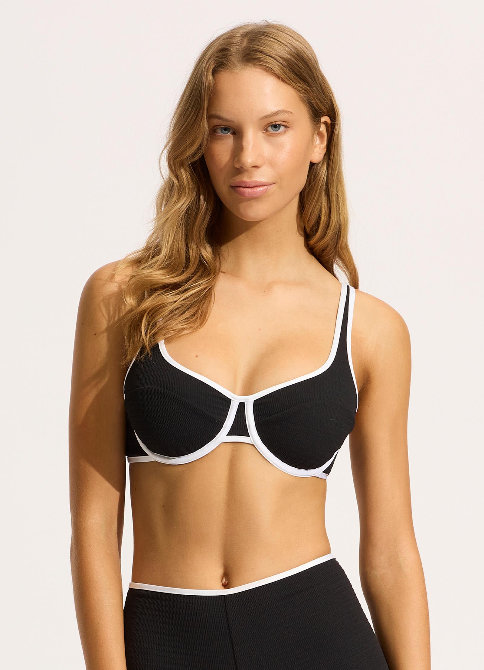Beach Bound DD Underwire Bikini Top - Black - Image 2