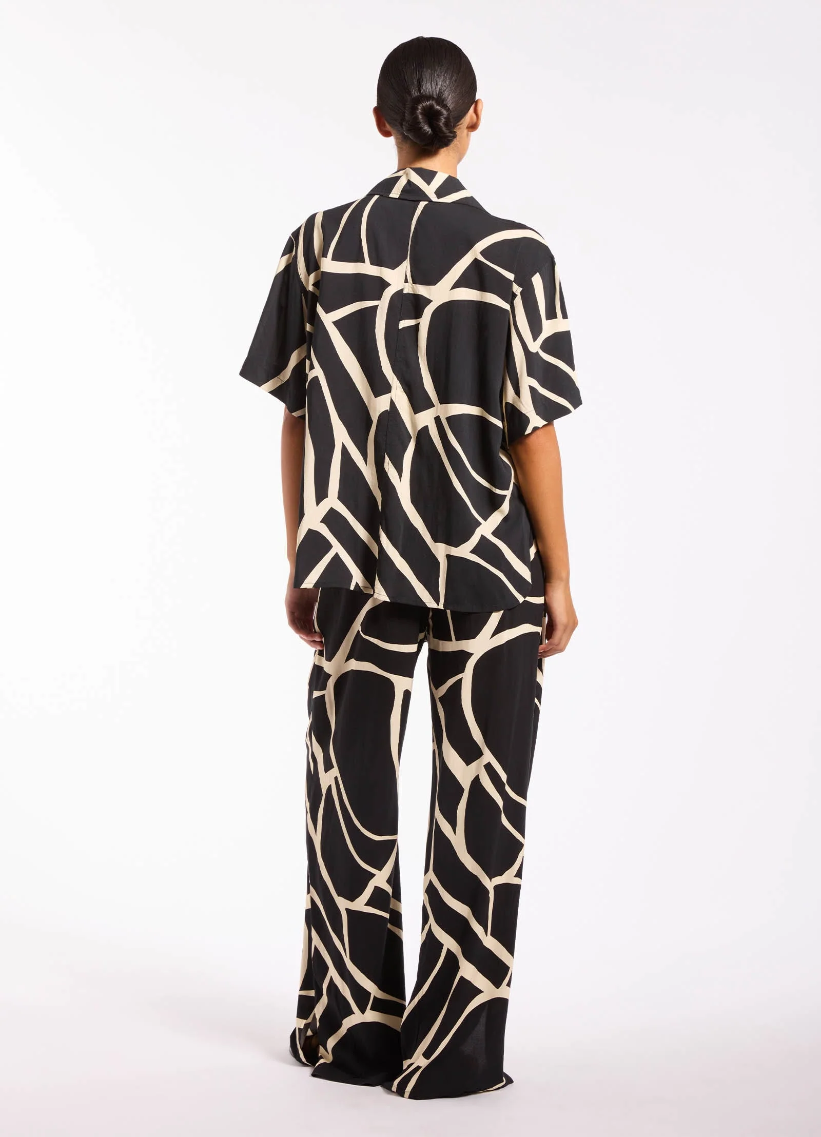 Bonita Short Sleeve Shirt - Image 2