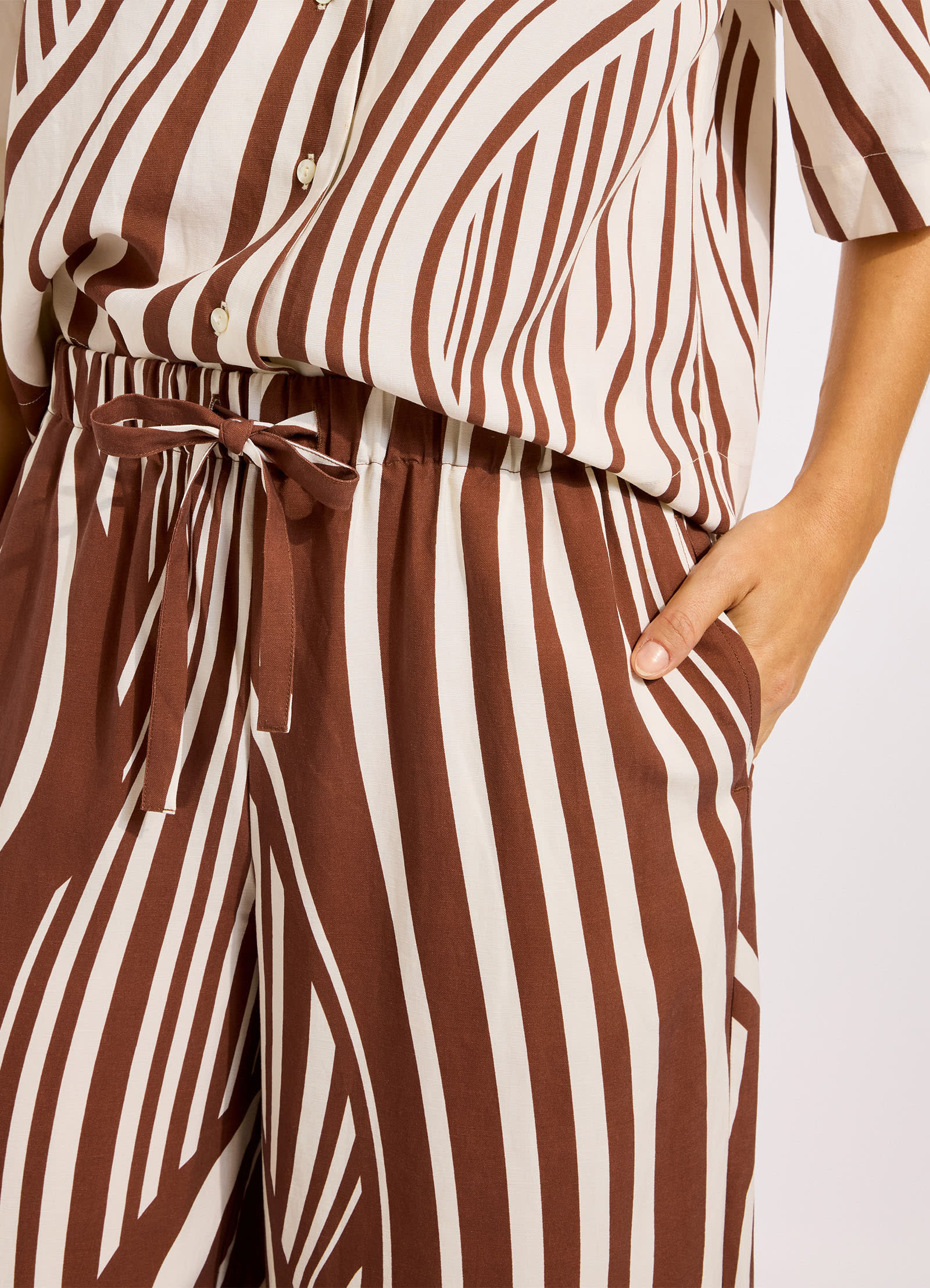 Coastline Drawcord Wide Leg Pant - Image 5