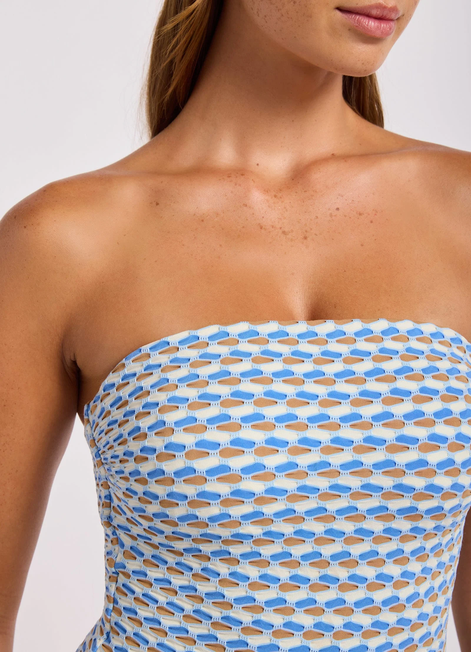 Mala DD Bandeau One Piece Swimsuit - Image 4