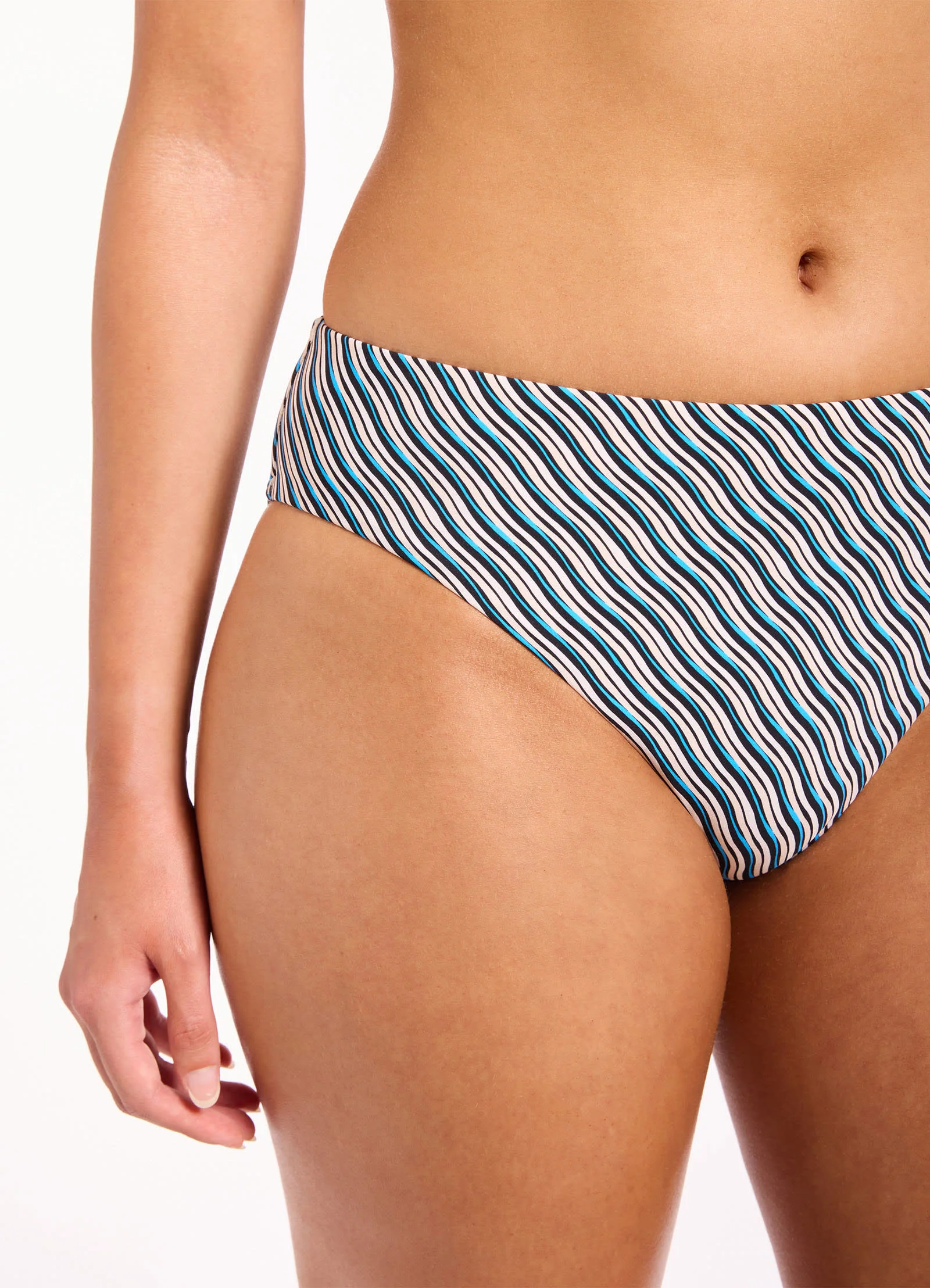 Onda Full Coverage Bikini Bottom - Image 5