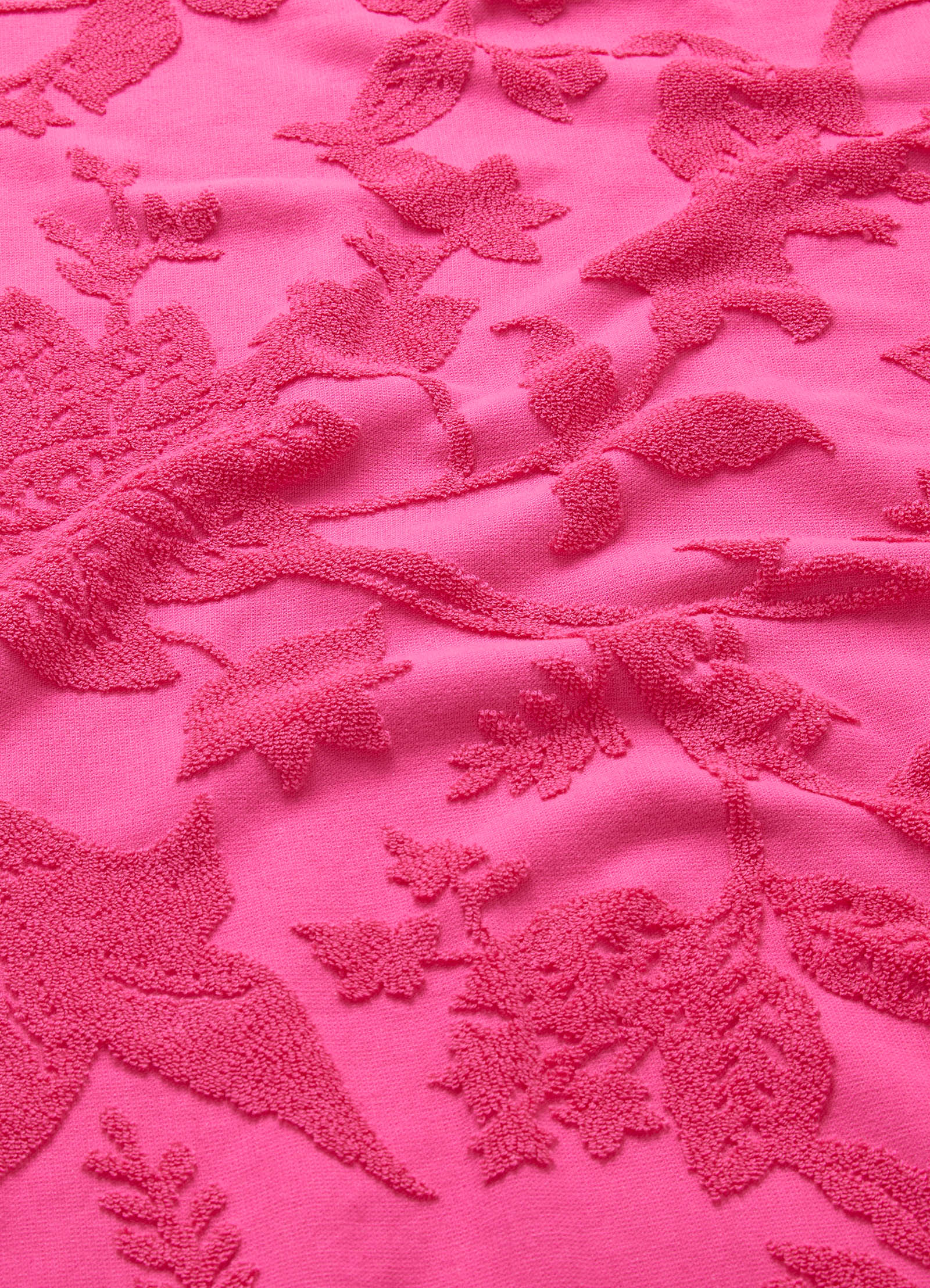 Silk Road Jacquard Beach Towel - Rose Pink - Image 4