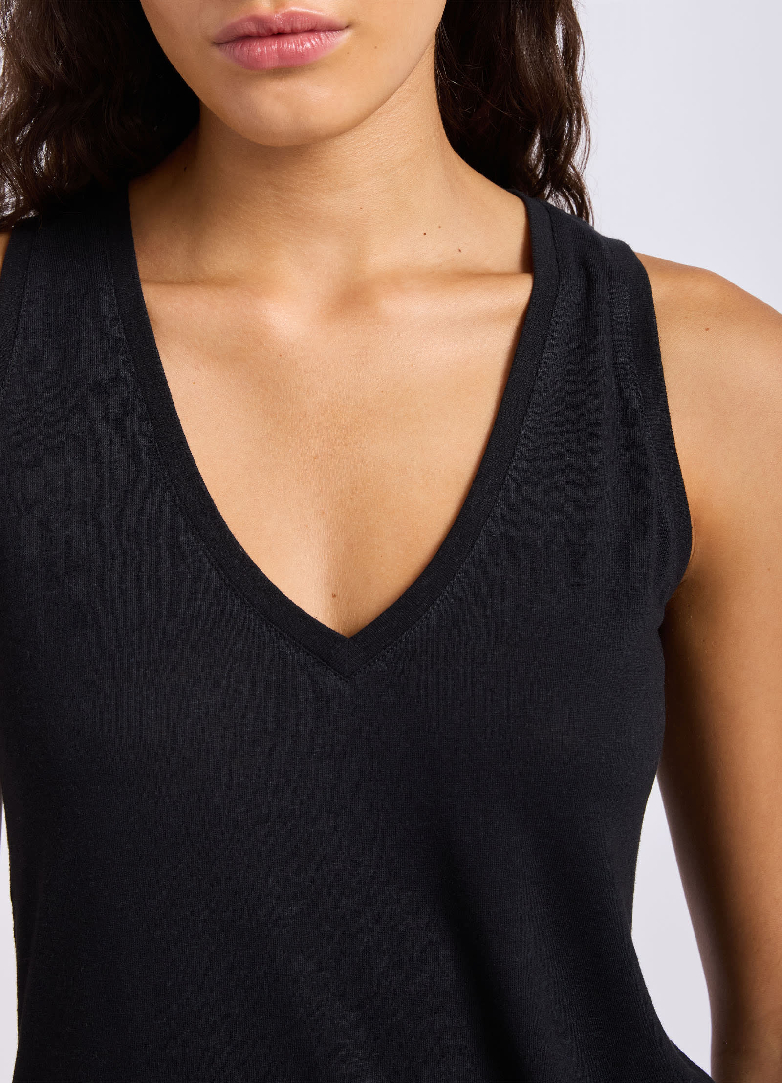 Slub Linen V Neck Tank Top - Image 4