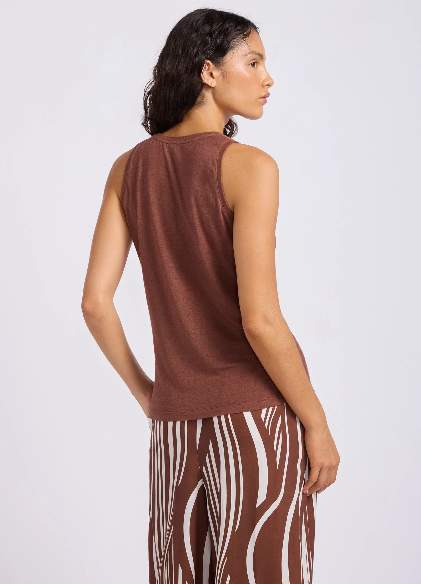 Slub Linen V Neck Tank Top - Image 4