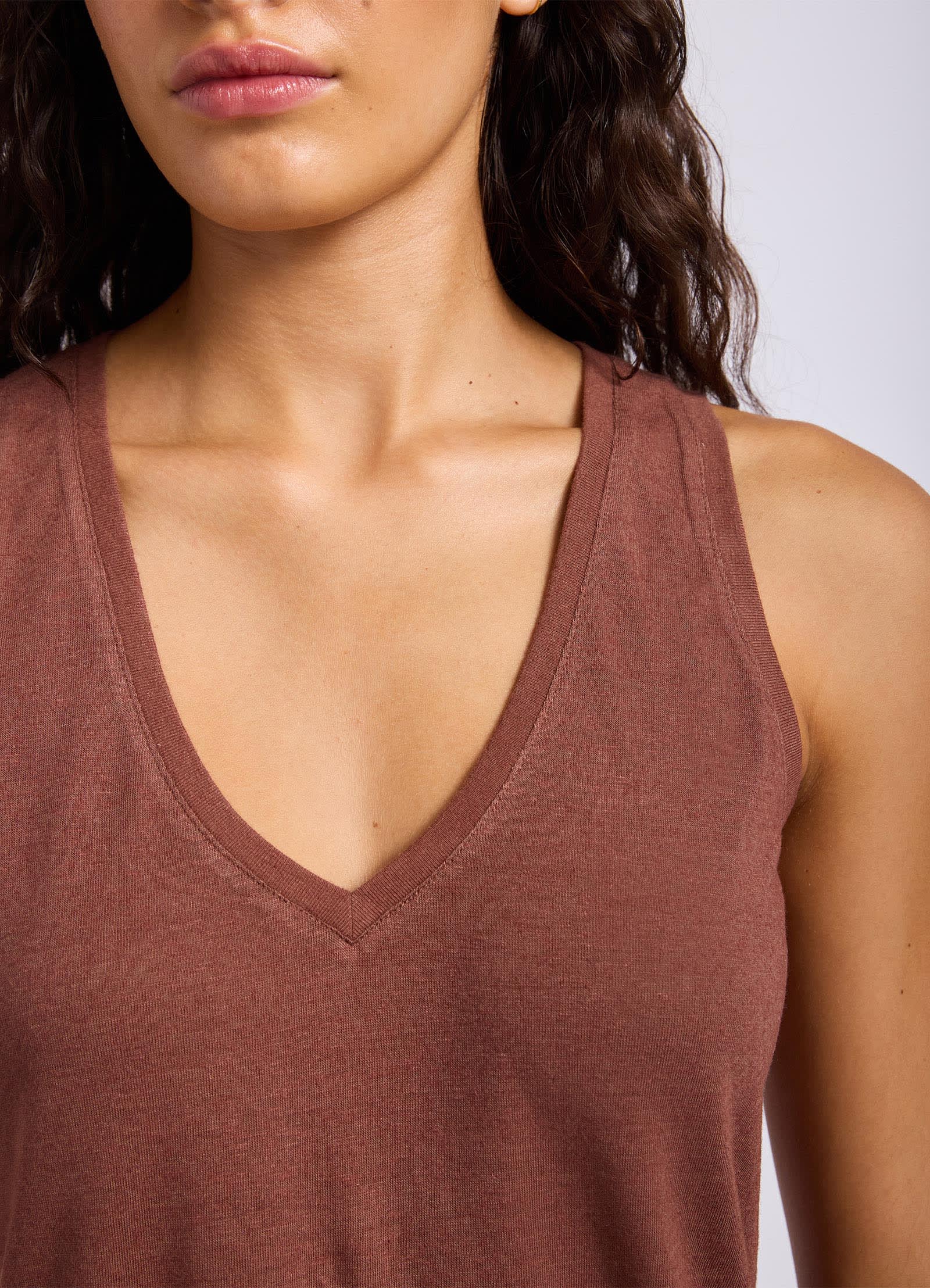 Slub Linen V Neck Tank Top - Image 5